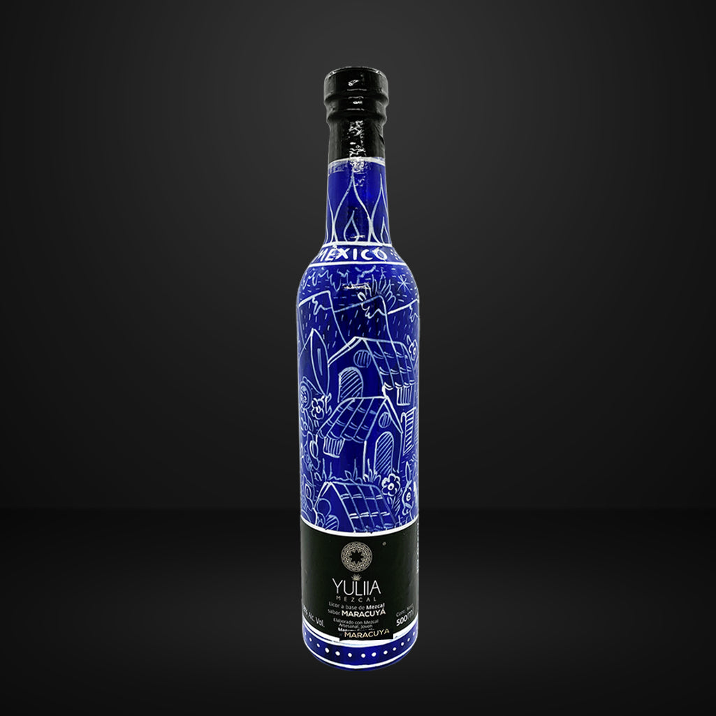 YULIA LICOR A BASE DE MEZCAL SABOR MARACUYÁ (A MANO) - Distribuidora Qualite