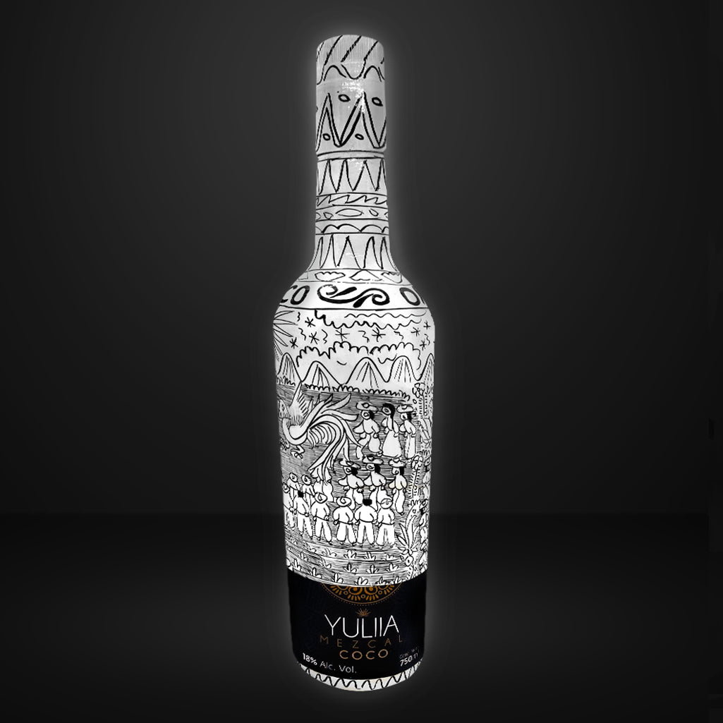 YULIA LICOR A BASE DE MEZCAL SABOR COCO (A MANO) - Distribuidora Qualite